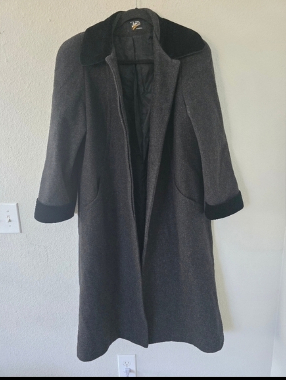 Vintage JOD Wool Long Coat Women Sz M Gray Dress USA Velvet Collar
